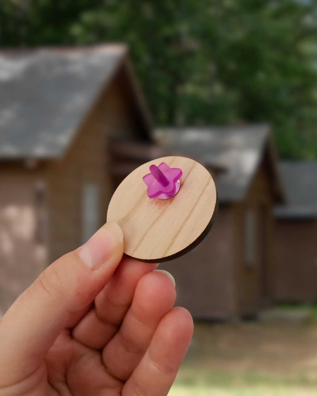 Pin's Yéti Raven's Camp